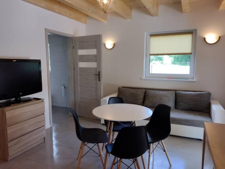 Apartamenty - Domek Bobrowe Zacisze 3 ยาโนวิเซ วิเอลเกีย ภายนอก รูปภาพ