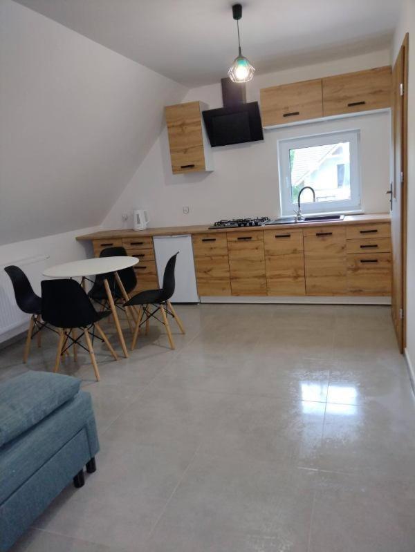 Apartamenty - Domek Bobrowe Zacisze 3 ยาโนวิเซ วิเอลเกีย ภายนอก รูปภาพ